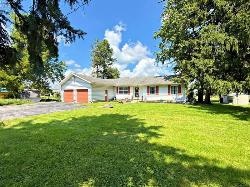 5681 W Tiffin Street, Bascom, OH 44809 Photo 2