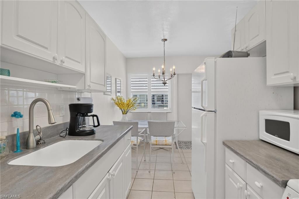 534 4th Ave S, Unit 3, Naples, FL 34102 Photo