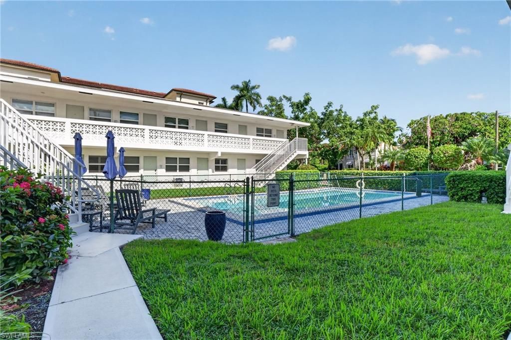 534 4th Ave S, Unit 3, Naples, FL 34102 Photo