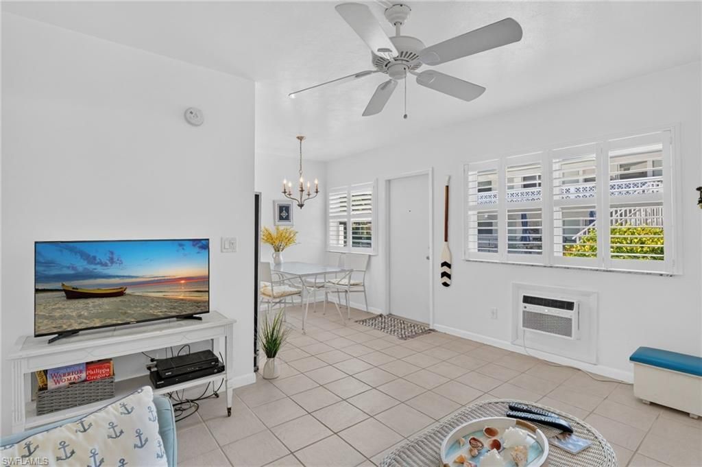534 4th Ave S, Unit 3, Naples, FL 34102 Photo