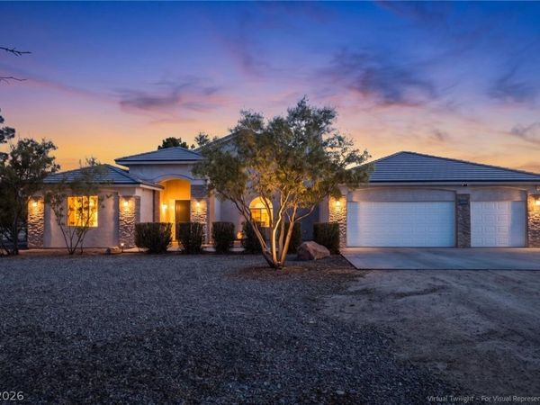 3890 Oakleaf Avenue, Pahrump, NV 89048