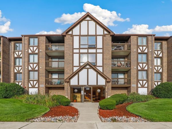 10320 Central Avenue , Unit 207, Oak Lawn, IL 60453