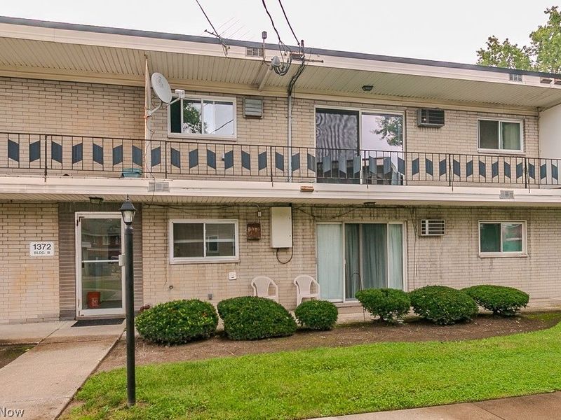 1372 Golden Gate Boulevard , Unit B204, Mayfield Heights, OH 44124 Photo 23