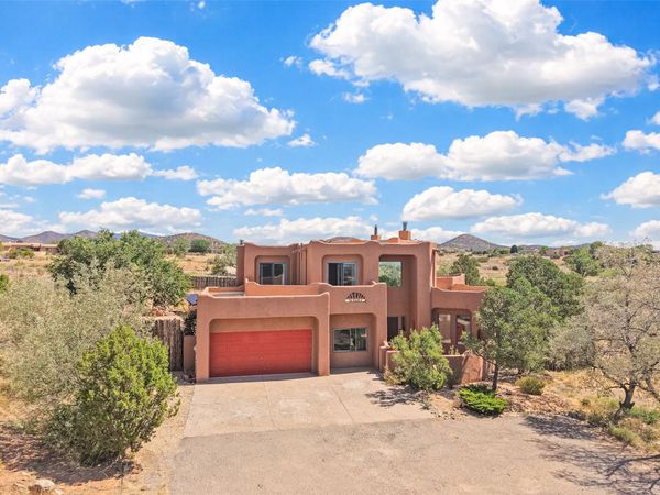 5 Sombra Court , Santa Fe, NM 87508
