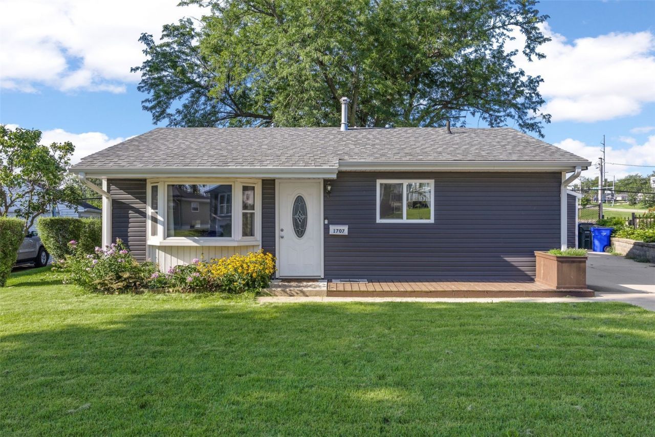 1707 14th Avenue Sw, Cedar Rapids, IA 52404 Main Photo