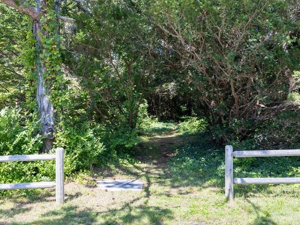 264 Sea View Ave, Barnstable, MA 02655