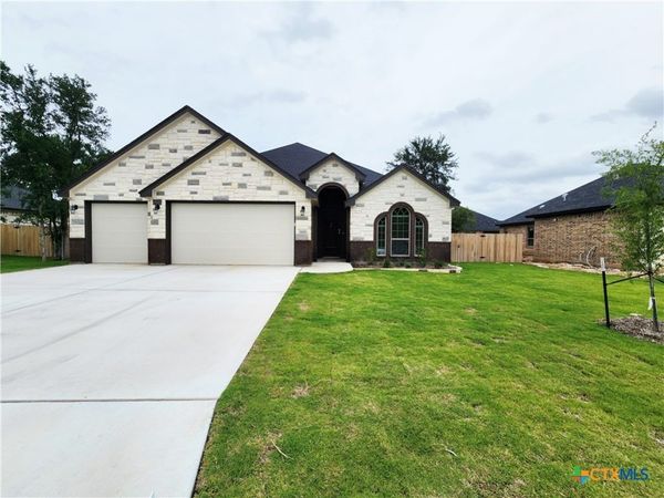 806 Eagle Heights Drive, Salado, TX 76571