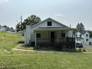 1043 Curtis Avenue, Morgantown, WV 26501