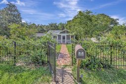 33 Anita Drive photo 4