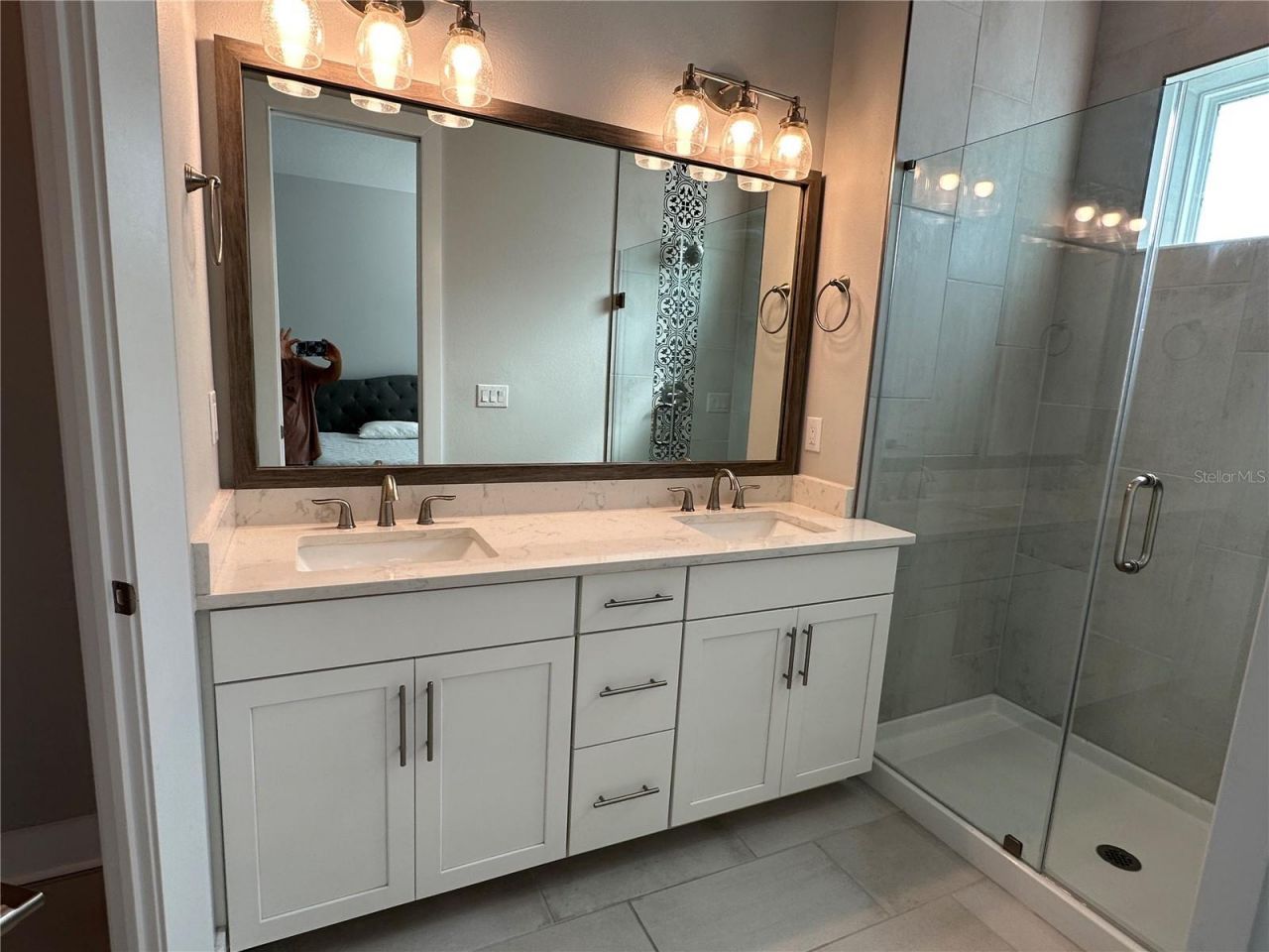 2328 Lindstrom Street , Sarasota, FL 34237 Photo