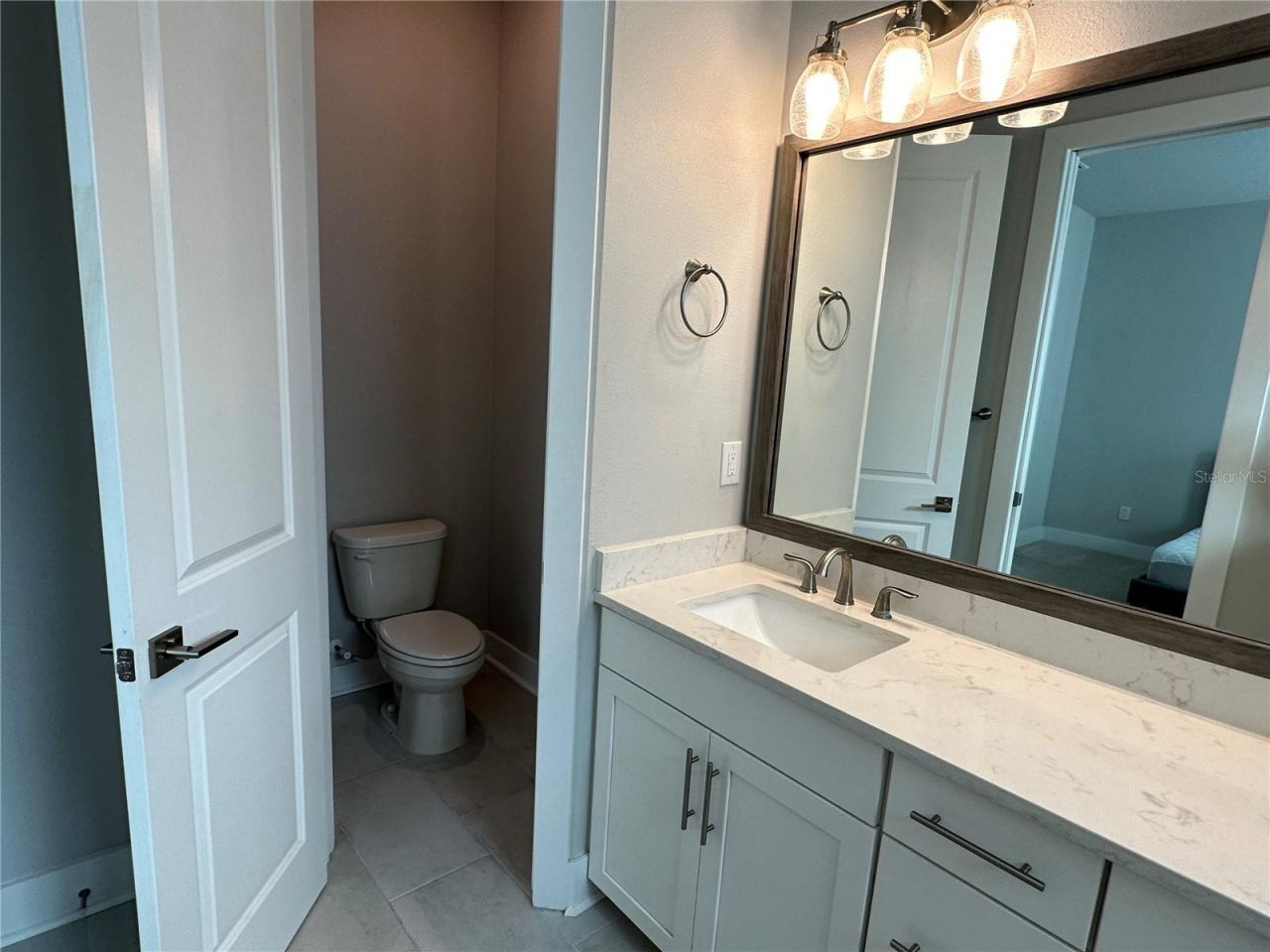 2328 Lindstrom Street , Sarasota, FL 34237 Photo