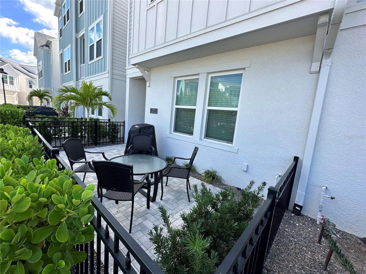 2328 Lindstrom Street , Sarasota, FL 34237 Photo