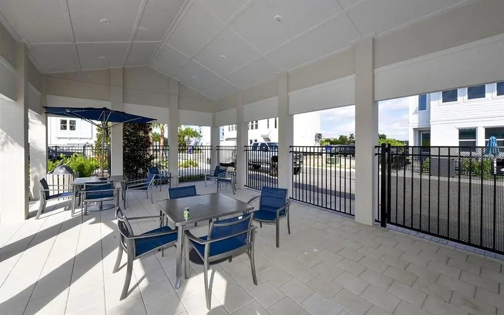 2328 Lindstrom Street , Sarasota, FL 34237 Photo