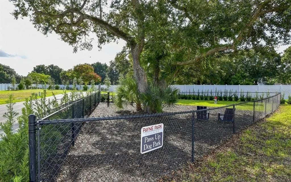 2328 Lindstrom Street , Sarasota, FL 34237 Photo