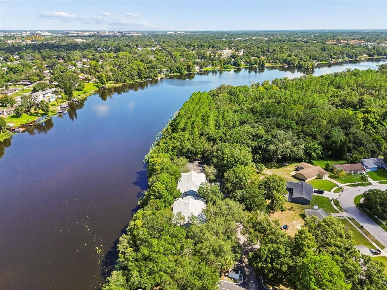 4009 Dolphin Drive, Tampa, FL 33617 Photo