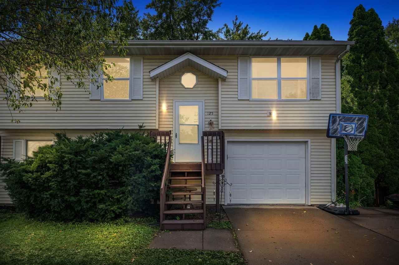 125 Parkview Ct, North Liberty, IA 52317 Main Photo