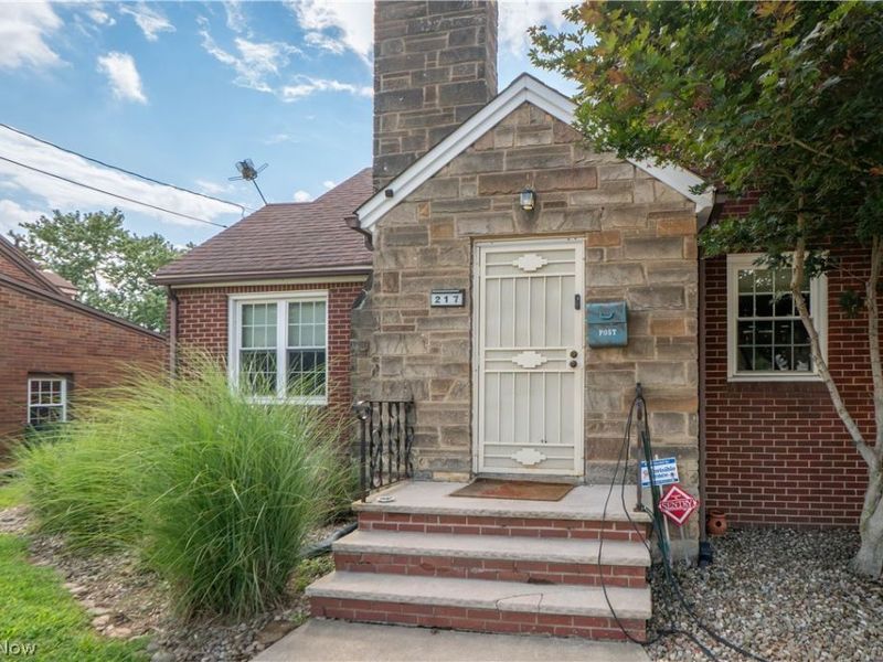 217 Whipple Avenue NW, Canton, OH 44708 Photo 4