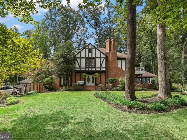 18604 CABIN ROAD, TRIANGLE, VA 22172