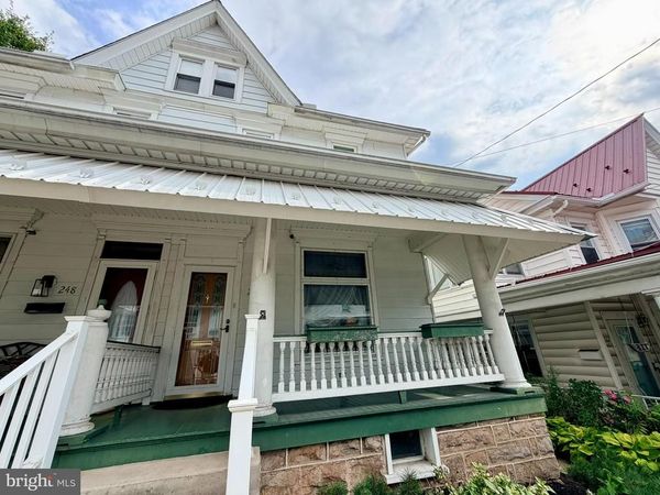 246 MARKET, Unit 246, WILLIAMSTOWN, PA 17098