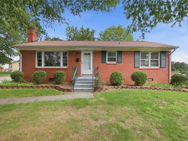 512 Hale Court, Burlington, NC 27217