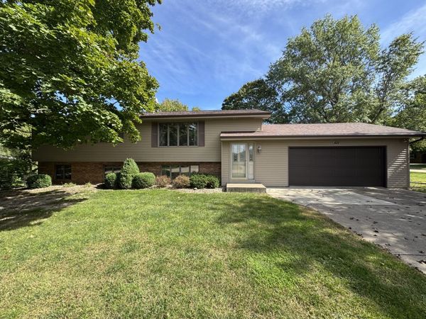 822 Hickory Street, Geneseo, IL 61254