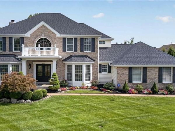 14814 Straub Hill Lane, Chesterfield, MO 63017