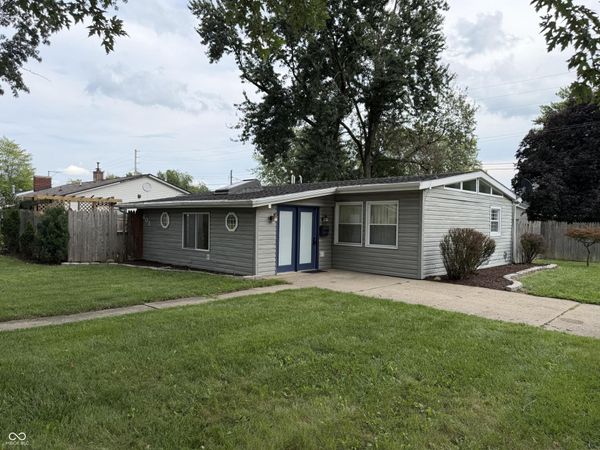 601 Broad Avenue, Nappanee, IN 46550
