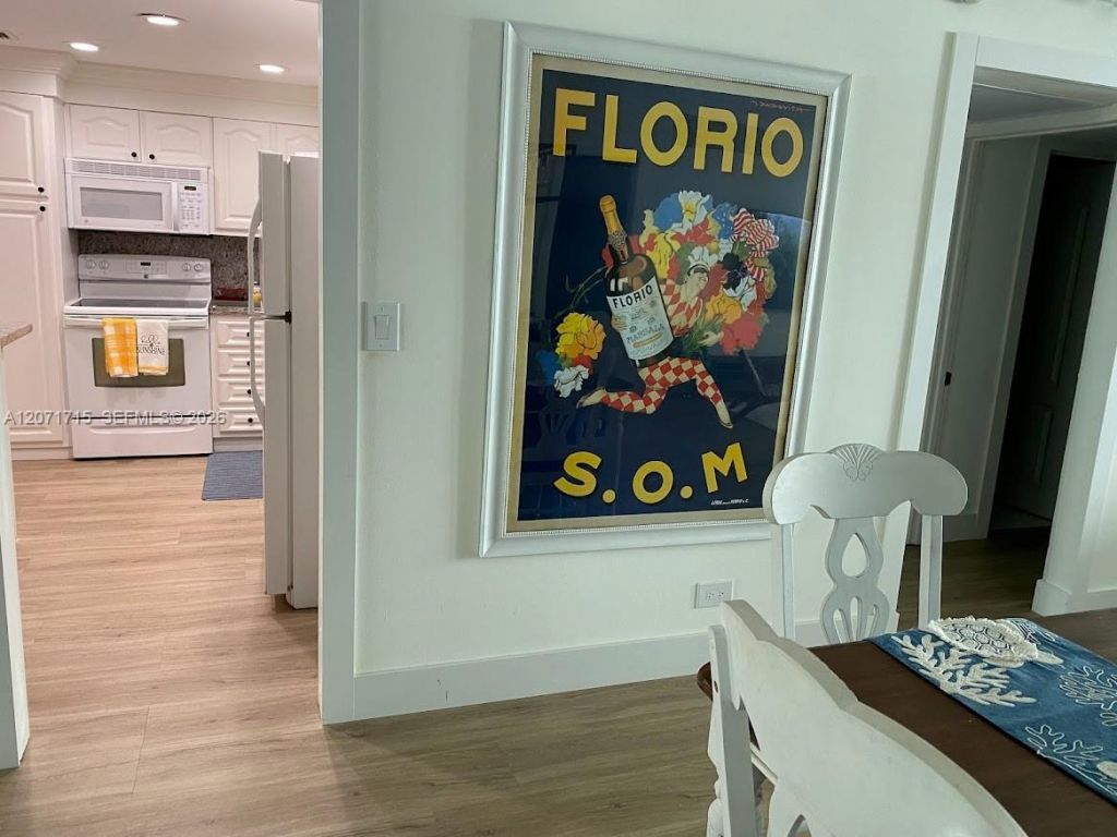 5005 Collins Ave , Unit 722, Miami Beach, FL 33140 Photo