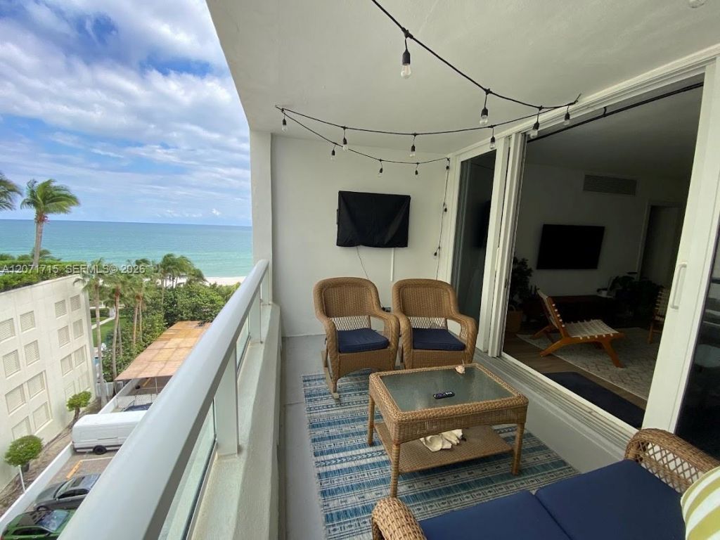5005 Collins Ave , Unit 722, Miami Beach, FL 33140 Photo