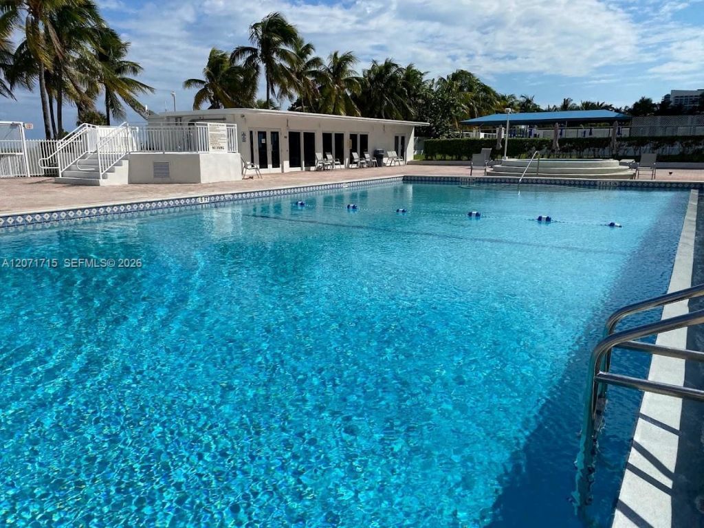 5005 Collins Ave , Unit 722, Miami Beach, FL 33140 Photo
