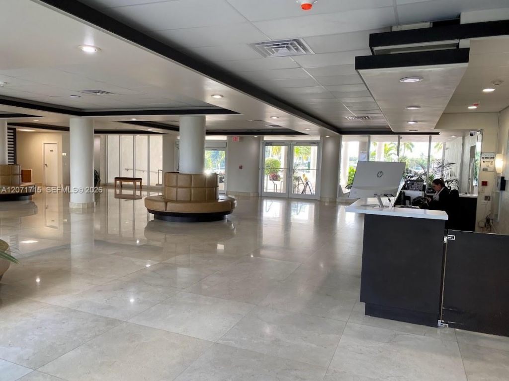 5005 Collins Ave , Unit 722, Miami Beach, FL 33140 Photo