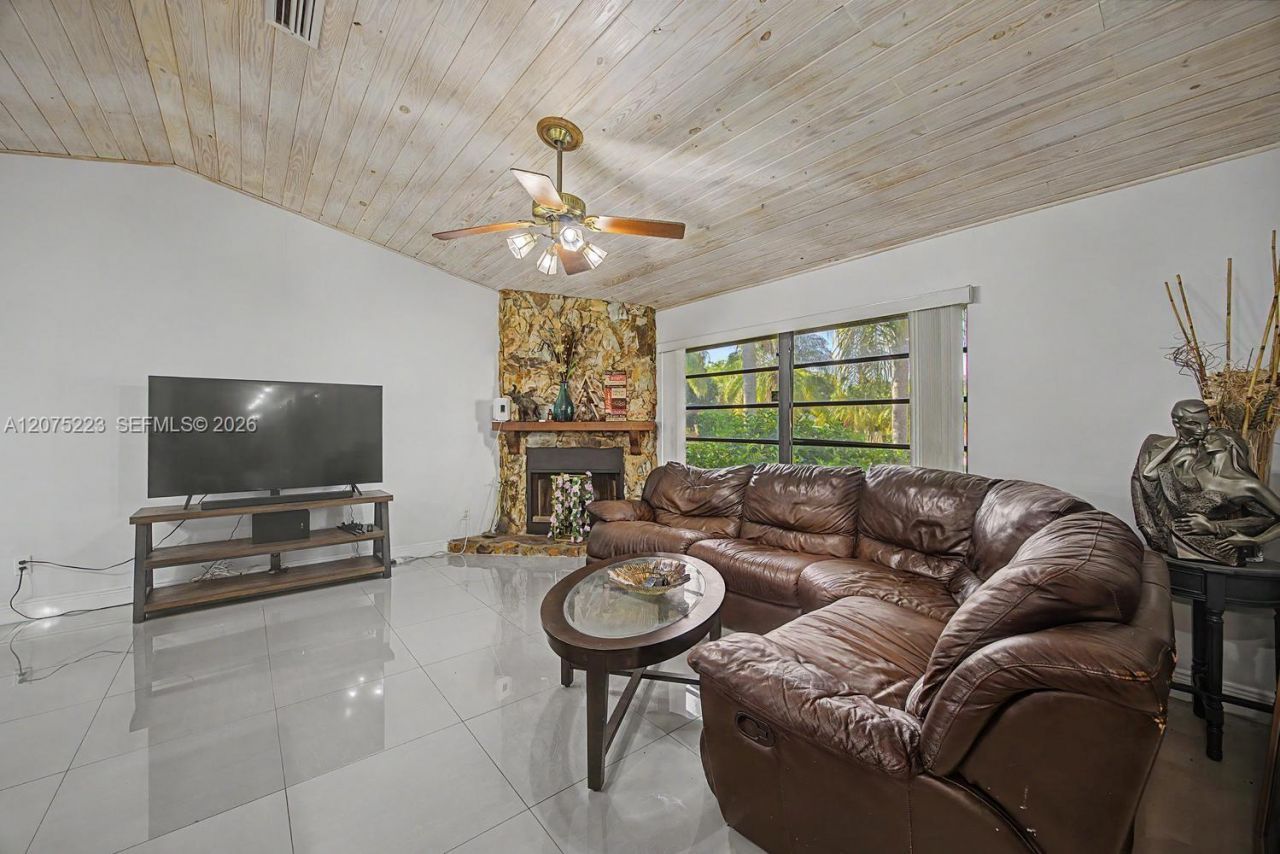 16880 SW 278th St, Homestead, FL 33031 Photo