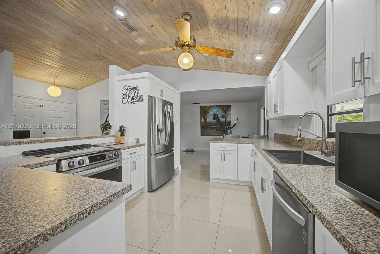 16880 SW 278th St, Homestead, FL 33031 Photo
