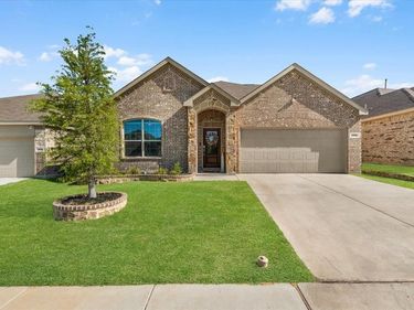 2516 Goodrich Road, Fort Worth, TX 76179