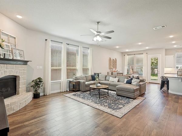 917 Meadows Drive, Argyle, TX 76226