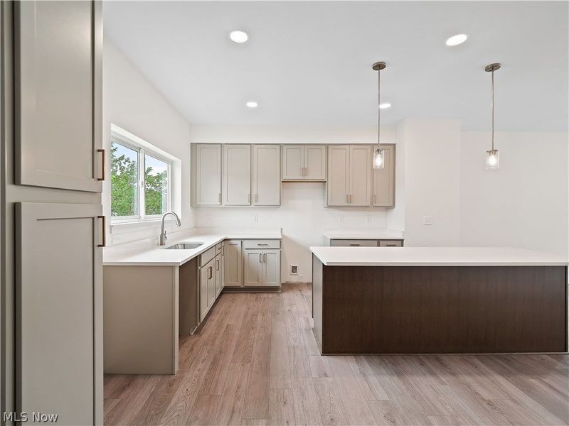 3274 Warren Road , Unit 1, Cleveland, OH 44111 Photo 11