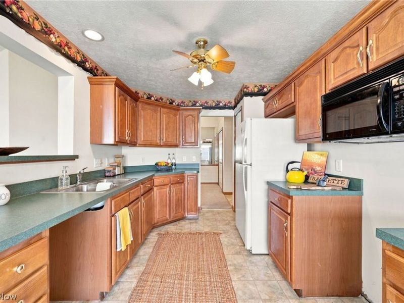 30890 Iris Court, North Olmsted, OH 44070 Photo 15