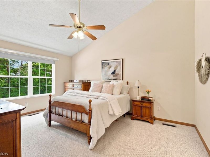30890 Iris Court, North Olmsted, OH 44070 Photo 22