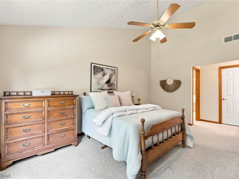 30890 Iris Court, North Olmsted, OH 44070 Photo 24