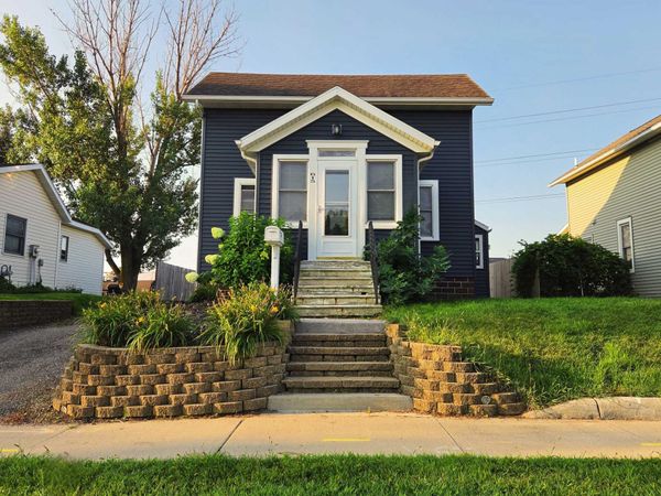 615 Elm Avenue W, Waseca, MN 56093
