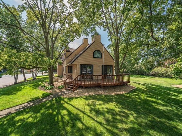 1009 2nd Street E, Hastings, MN 55033