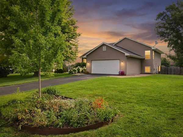809 Morningside Place, Belle Plaine, MN 56011