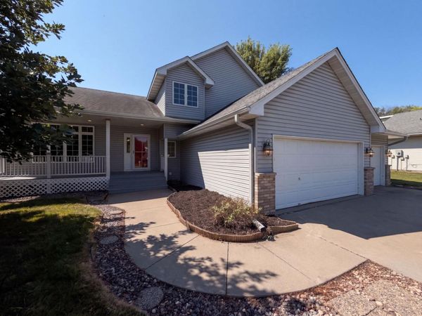 8763 Autumn Oaks Drive, Rockford, MN 55373