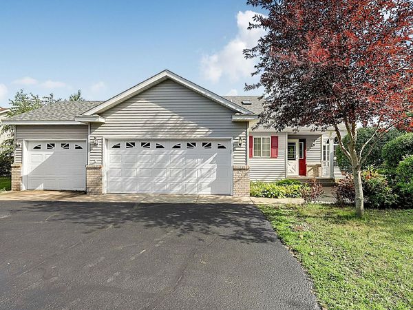 1292 Fieldstone Drive, Sauk Rapids, MN 56379