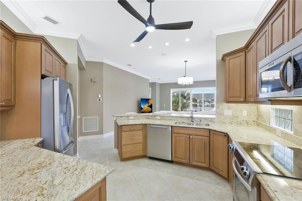 795 Bentwater Cir , Unit 204, Naples, FL 34108 Photo