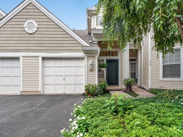 416 Homestead Ct, Lopatcong, NJ 08886