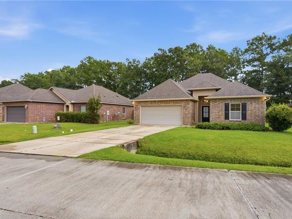 108 MEADOW SPRING Place , Covington, LA 70435