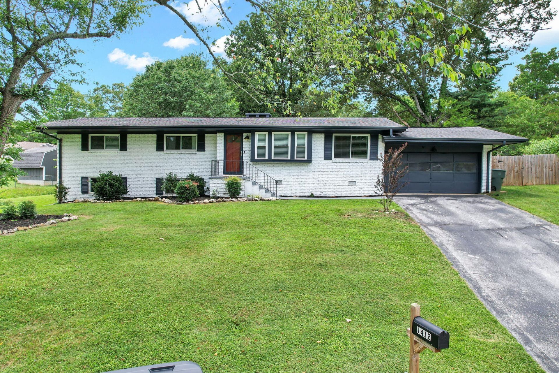 1412 Clearpoint Circle, Hixson, TN 37343 Main Photo