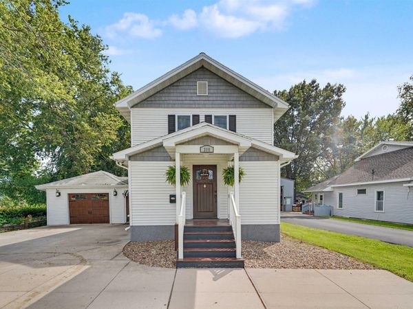 309 SE 6th Street, Independence, IA 50644