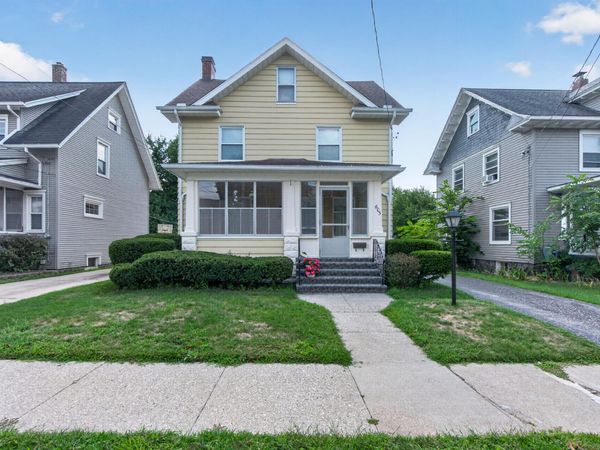 605 Harwood Street, Jackson, MI 49203